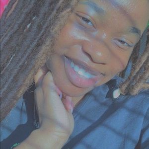 Meet your Posher, Michelle!